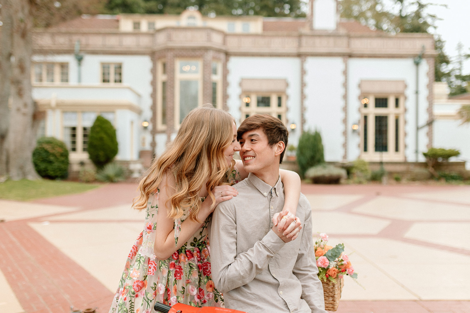 Dreamy couples photography session at Lairmont Manor