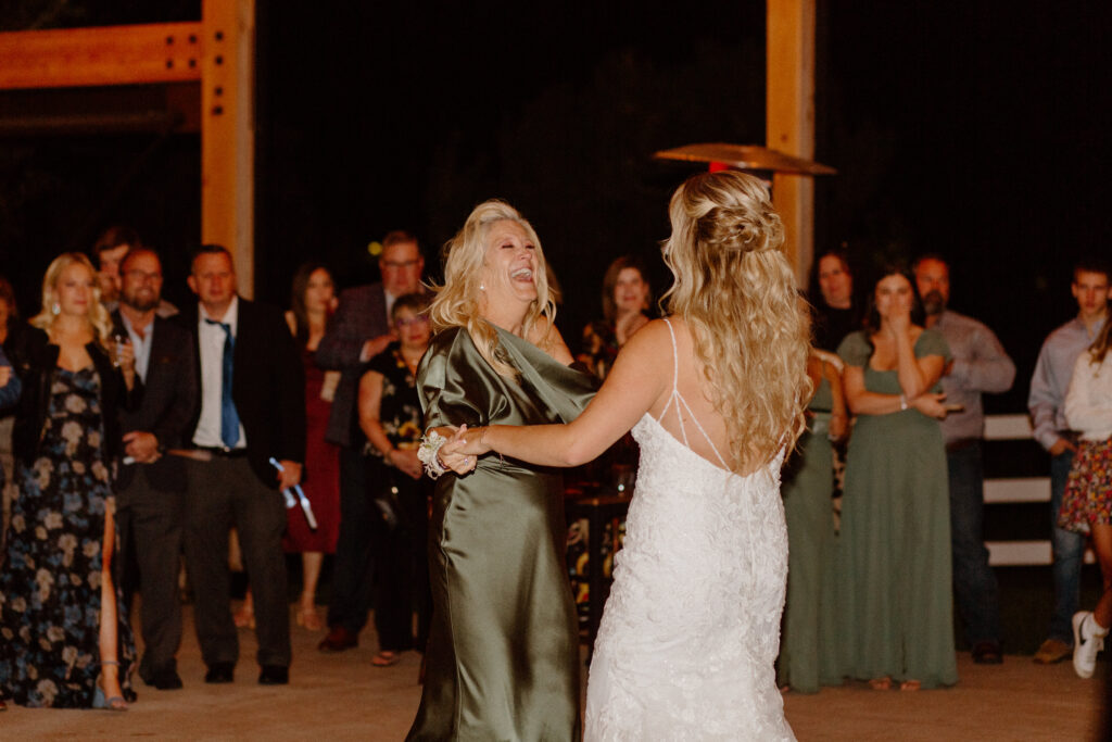 mother daughter wedding dance