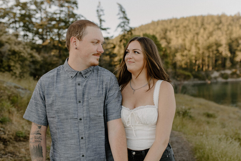 engagement couple photoshoot