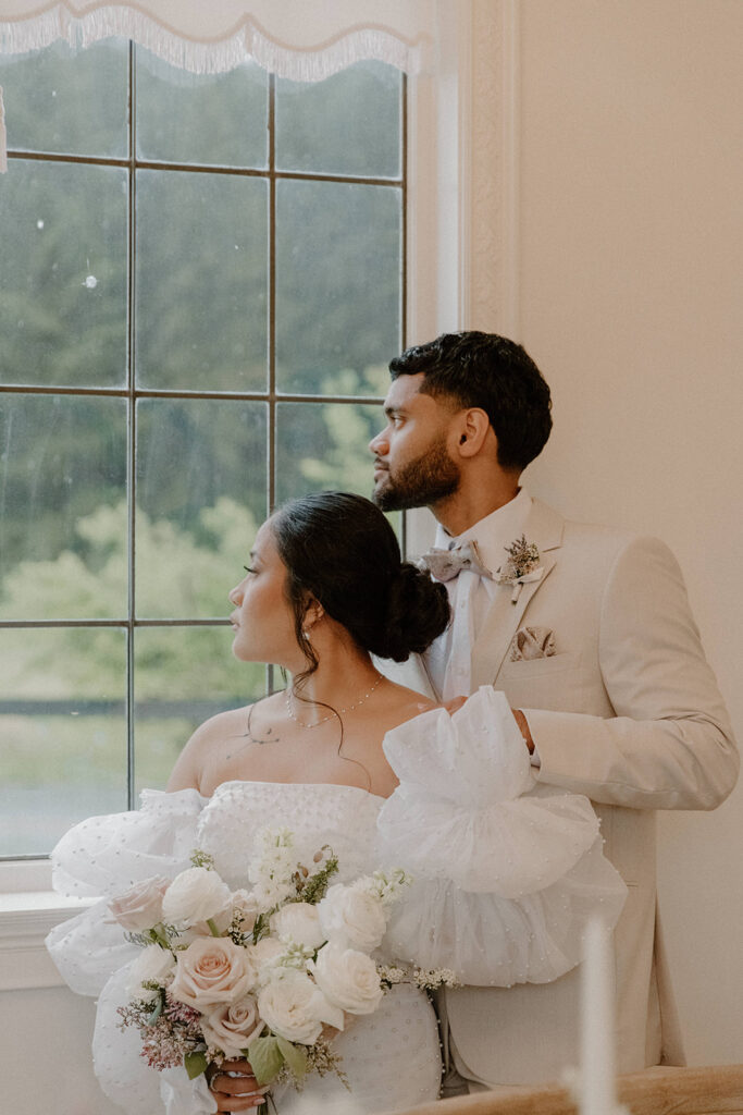 romantic rainy elopement photoshoot