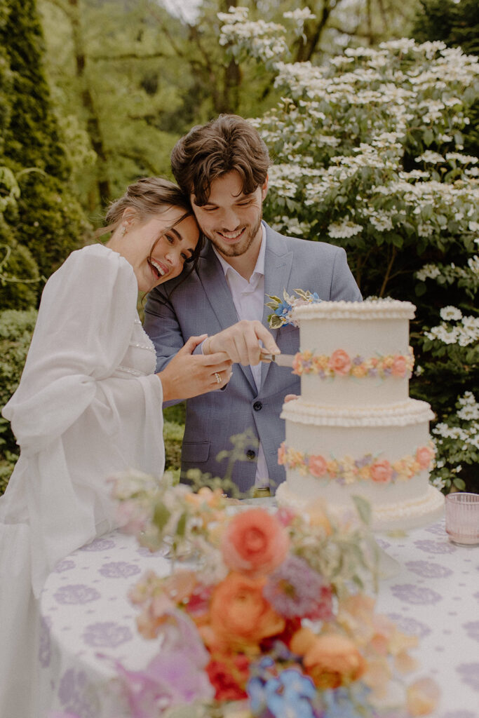 Fox Hollow Garden Wedding Venue cake cutting