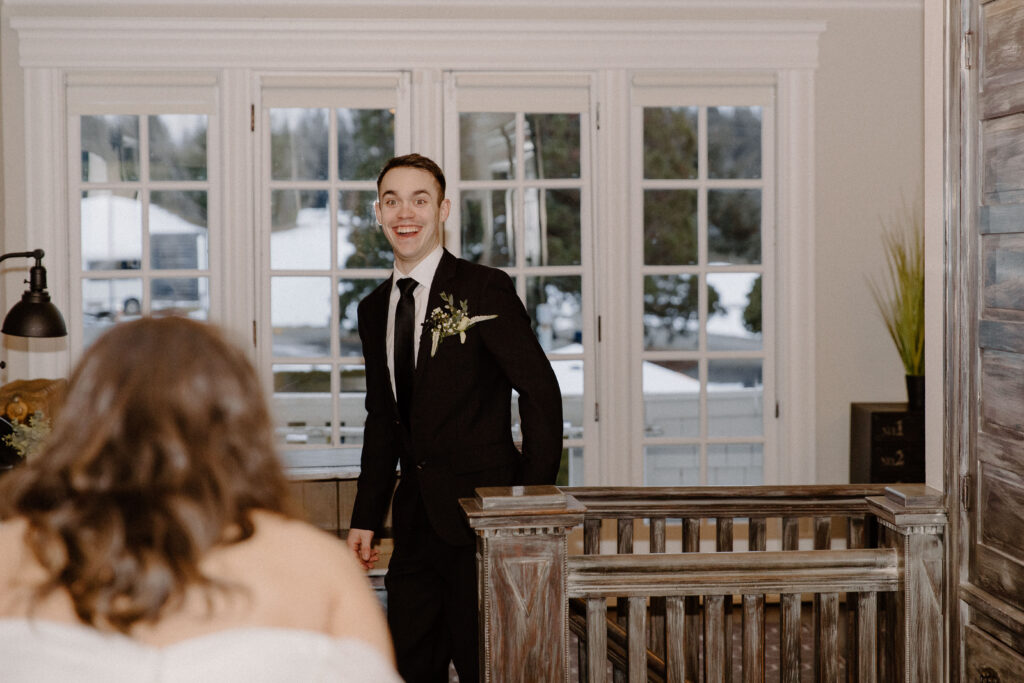 groom reaction to bride cutting her hair on wedding day