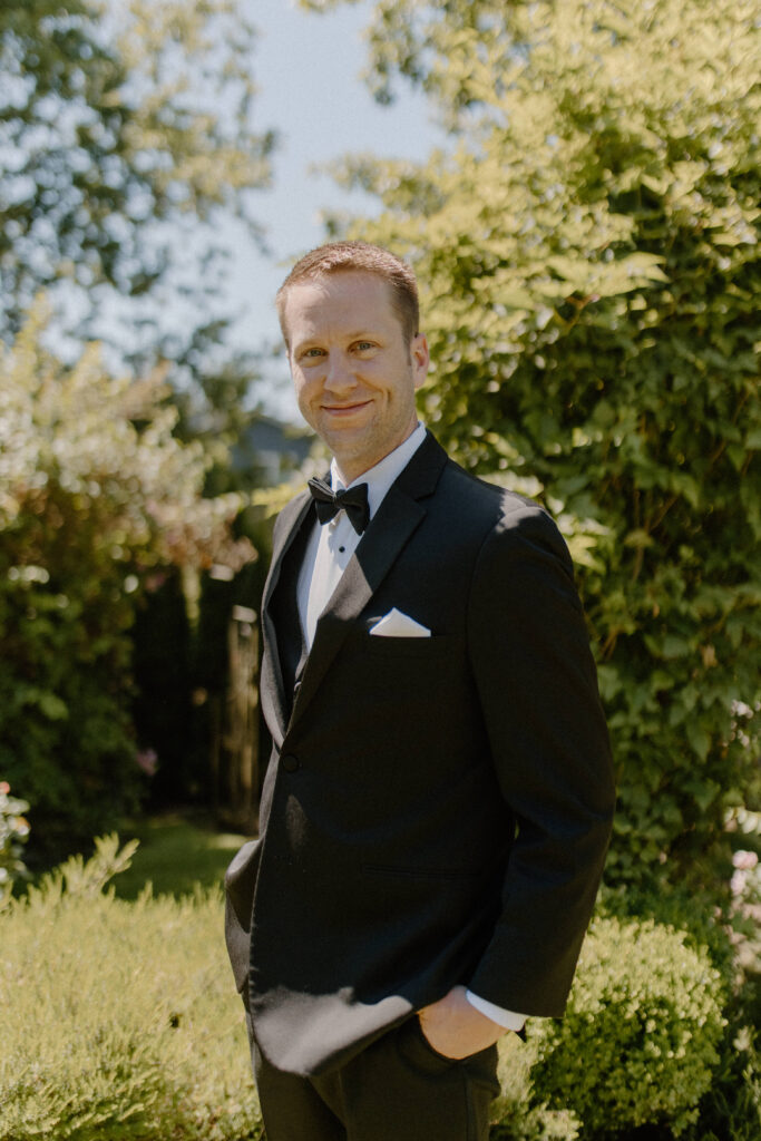 Groom garden portraits 