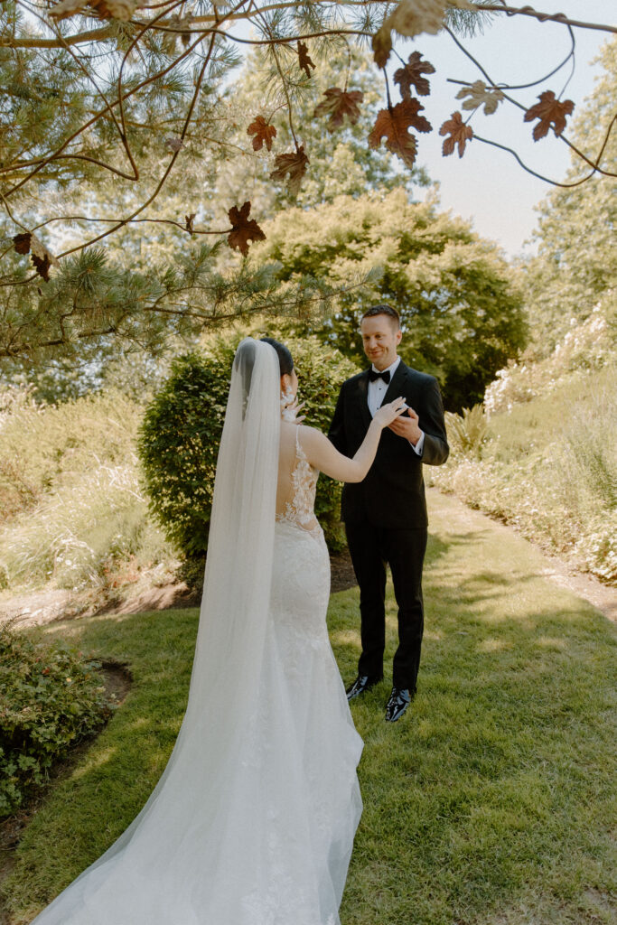 Twin Willow Gardens Wedding Venue  bride and groom portraits 