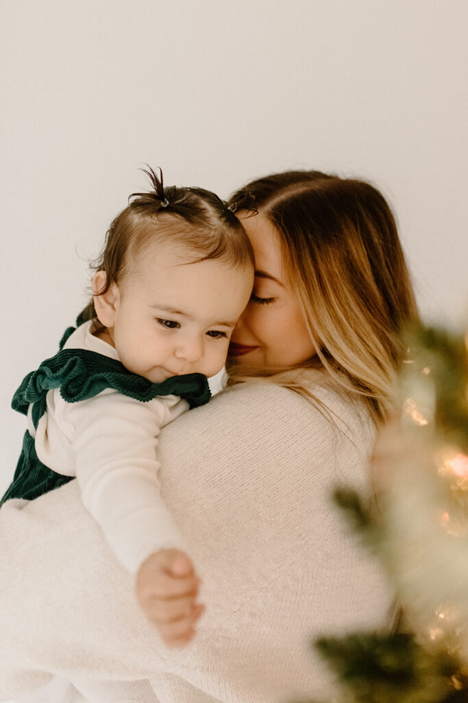 Christmas mother and daughter portraits