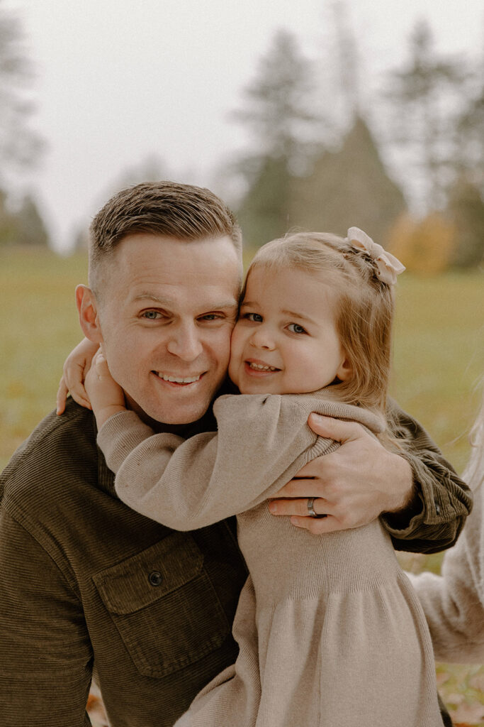 dad and daughter Fall photoshoot in Seattle
