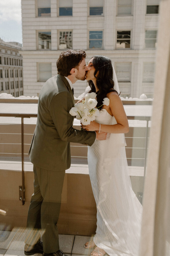 Elegant Seattle Hotel Wedding at the Arctic Club