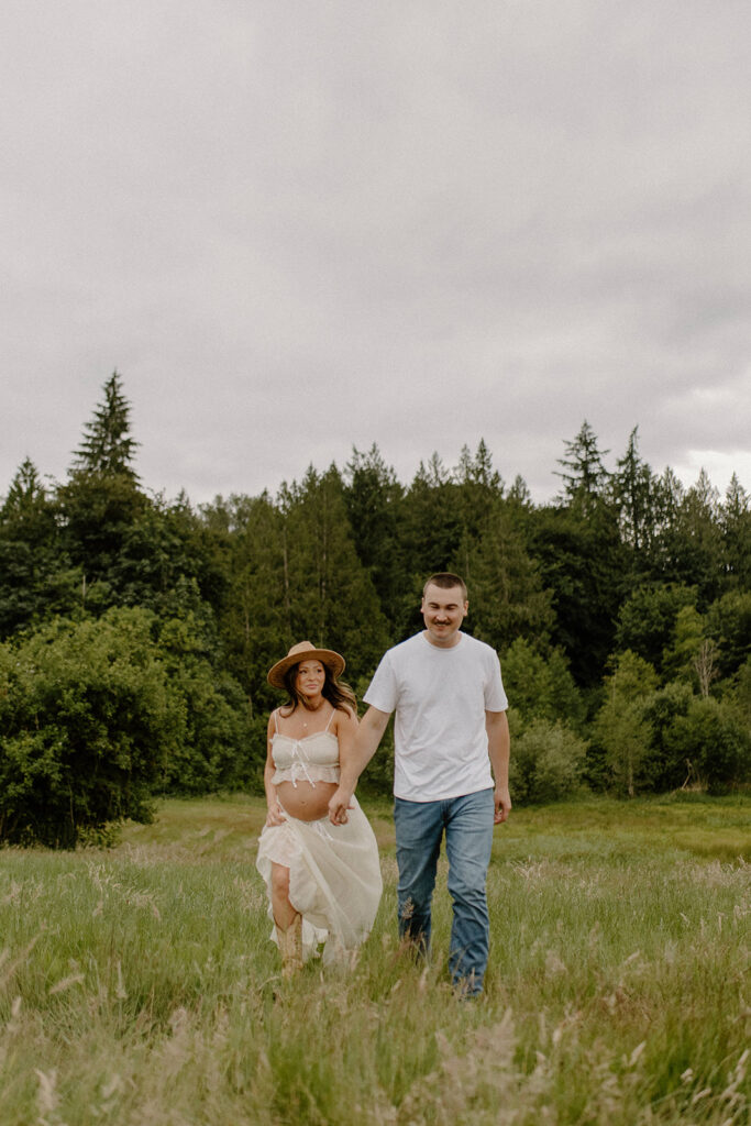 Farm Field Maternity Session in Snohomish Washington