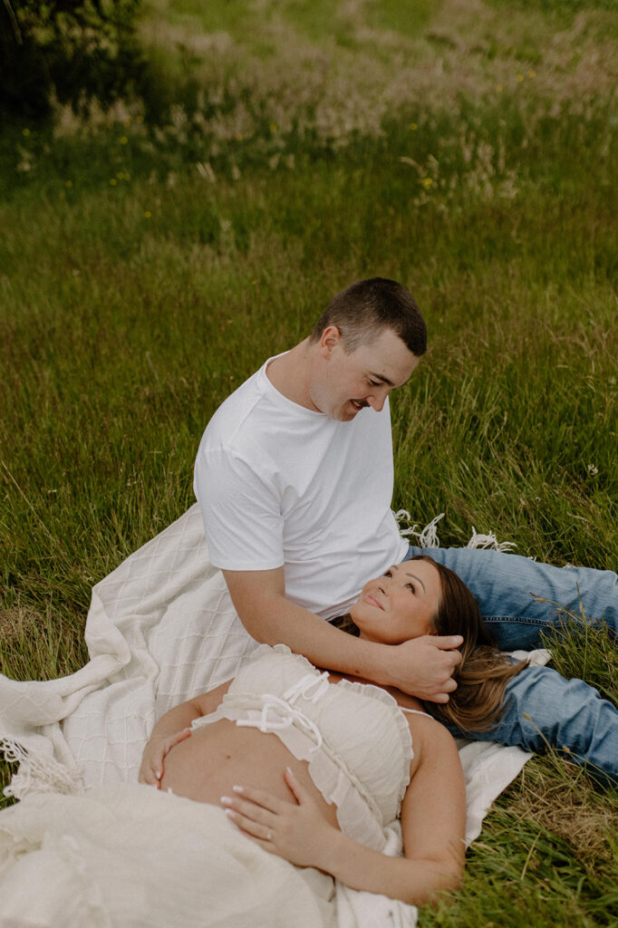 Maternity picnic photoshoot 