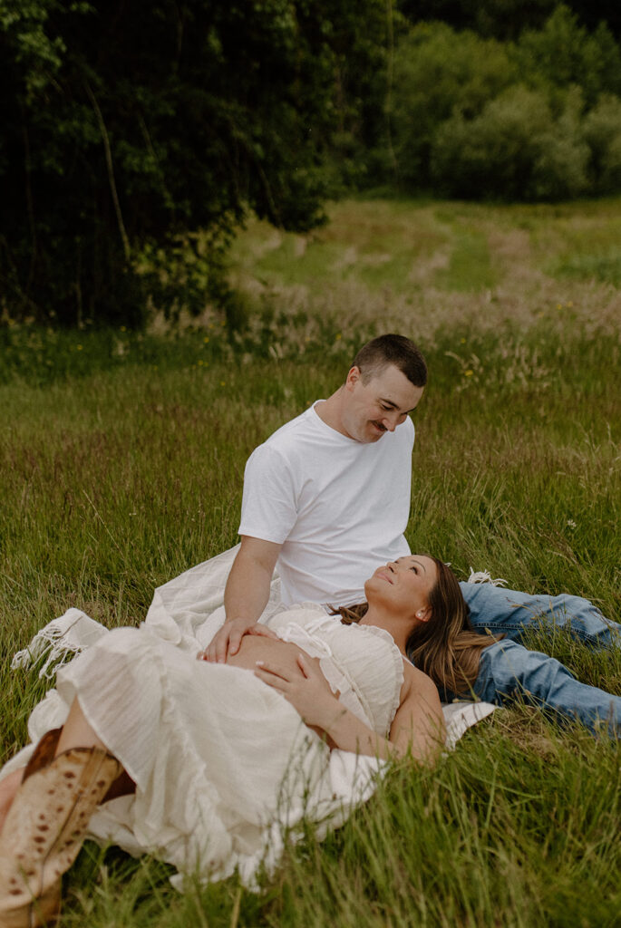 Maternity picnic photoshoot 