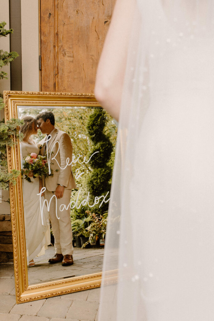 what to pack on your wedding day